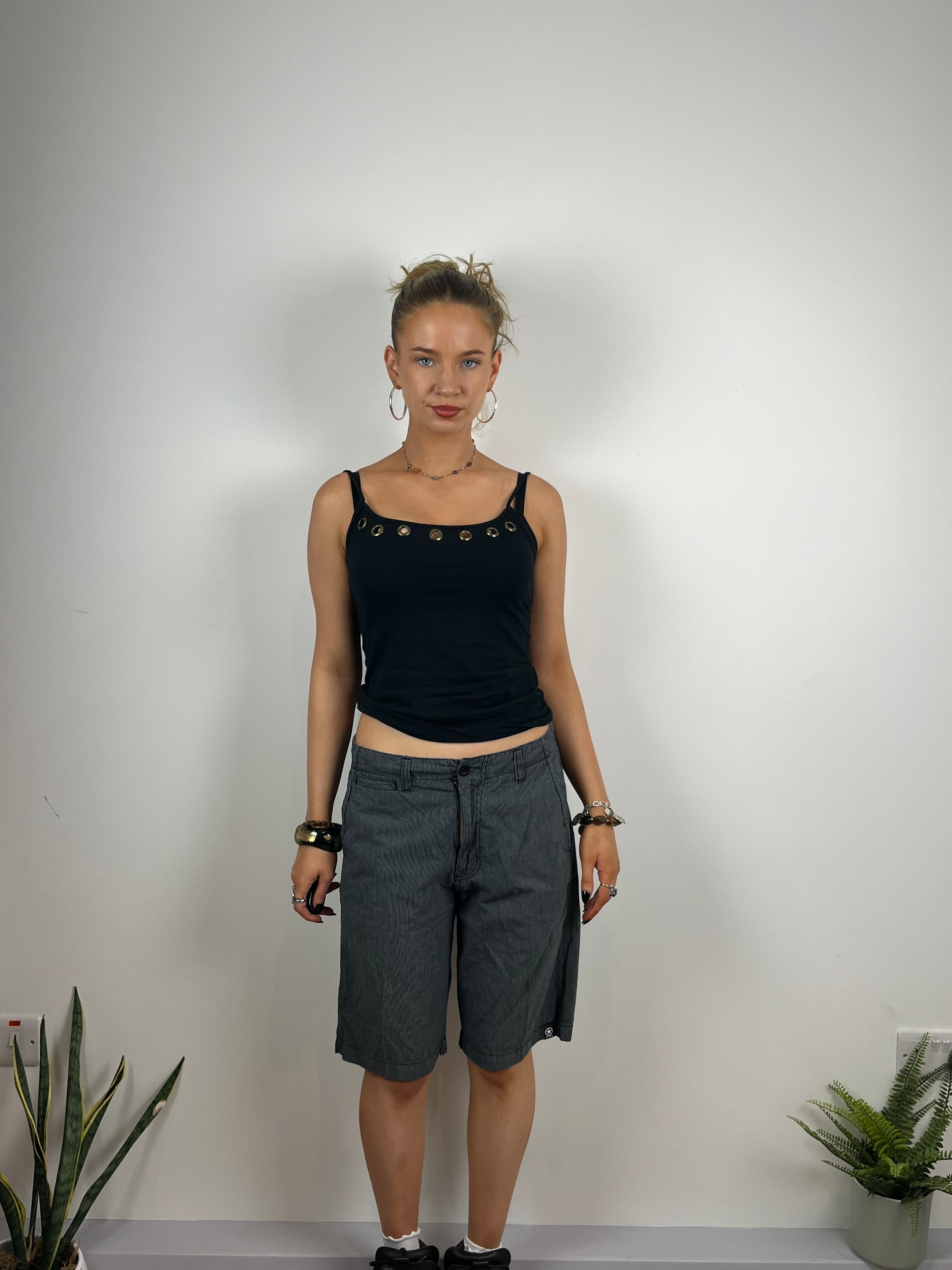 Vintage pinstripe shorts converse grey