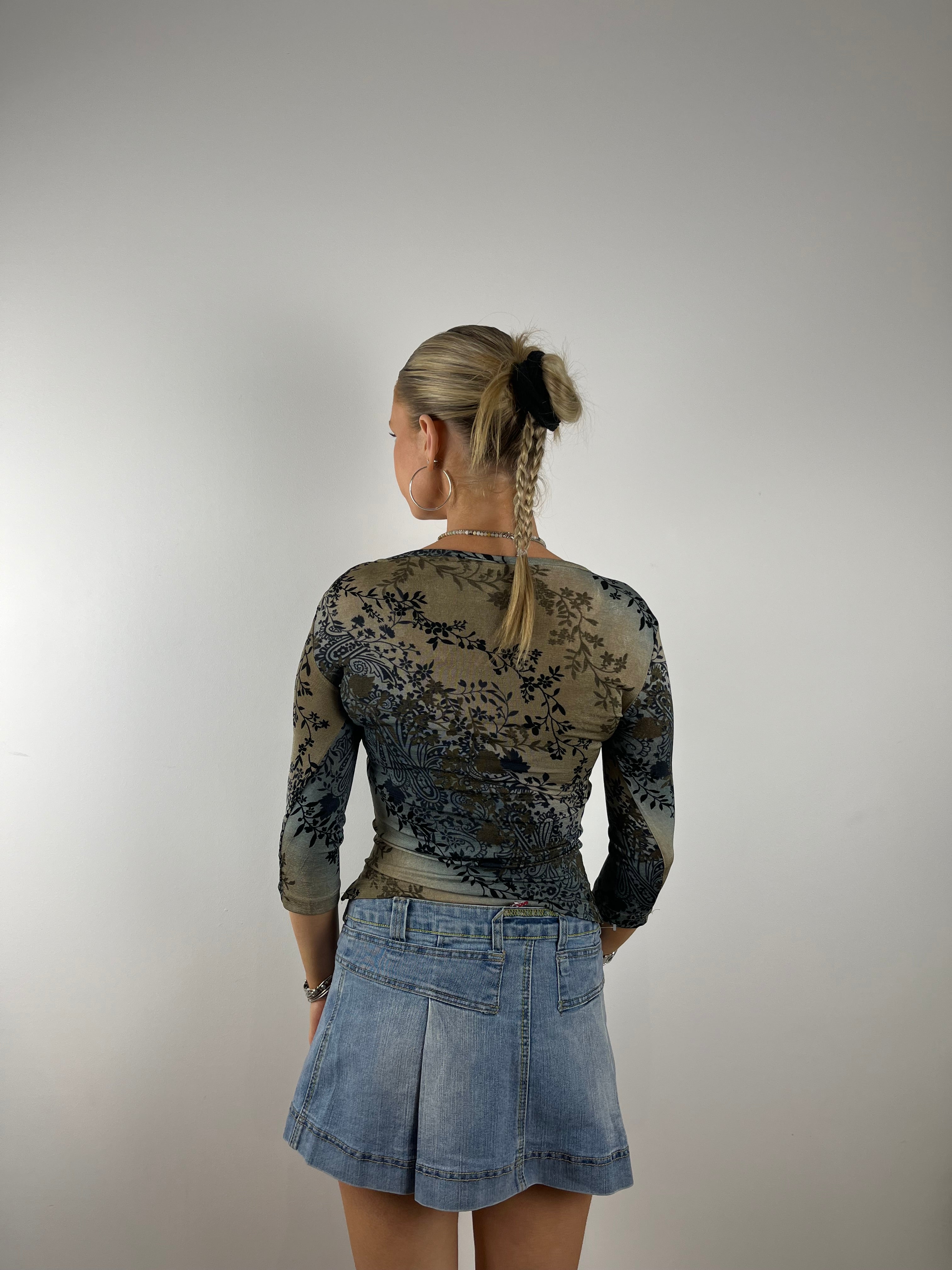 Vintage Y2K 3/4 Length Top (S)