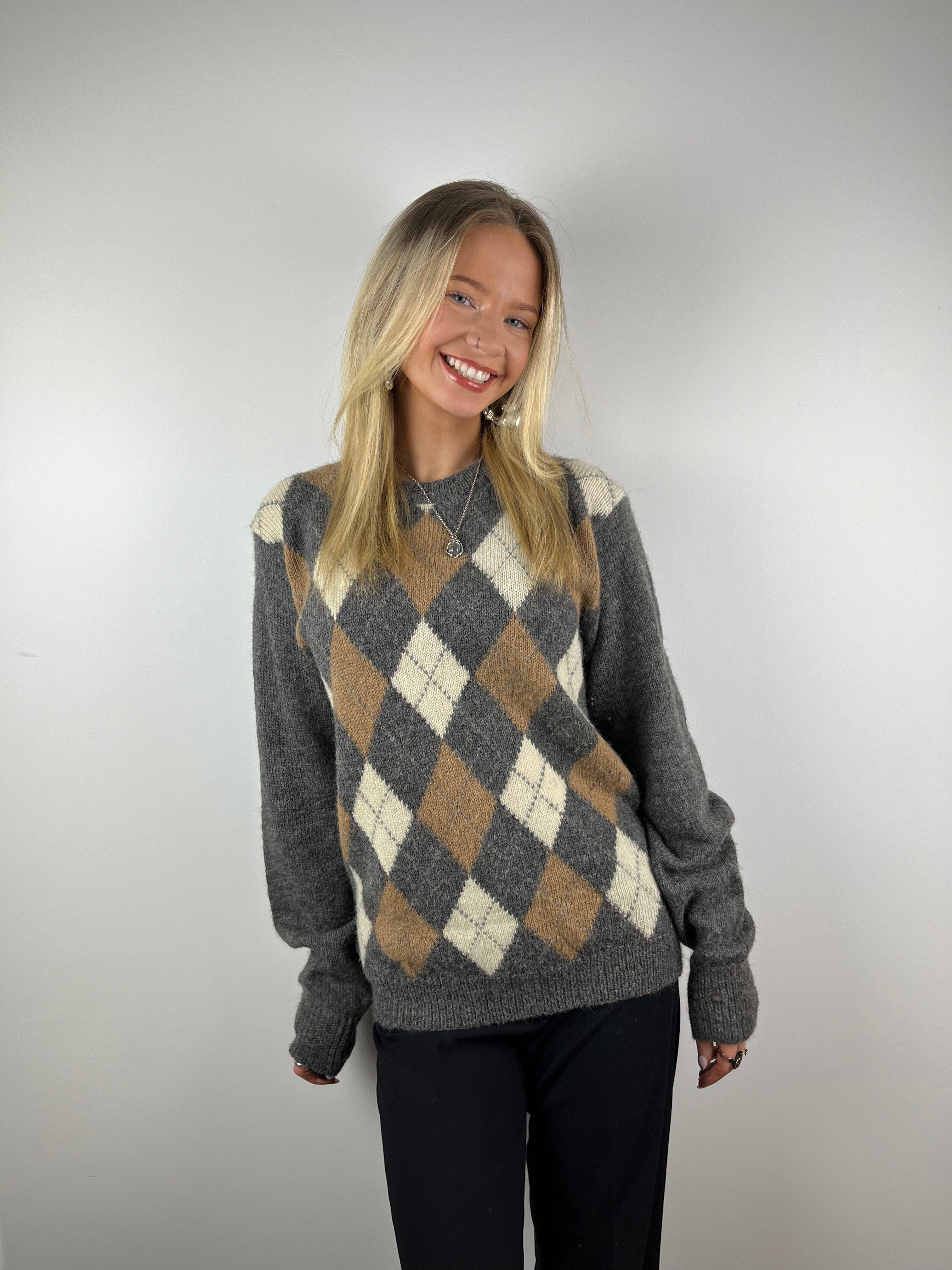 Vintage grey beige argyle knitwear
