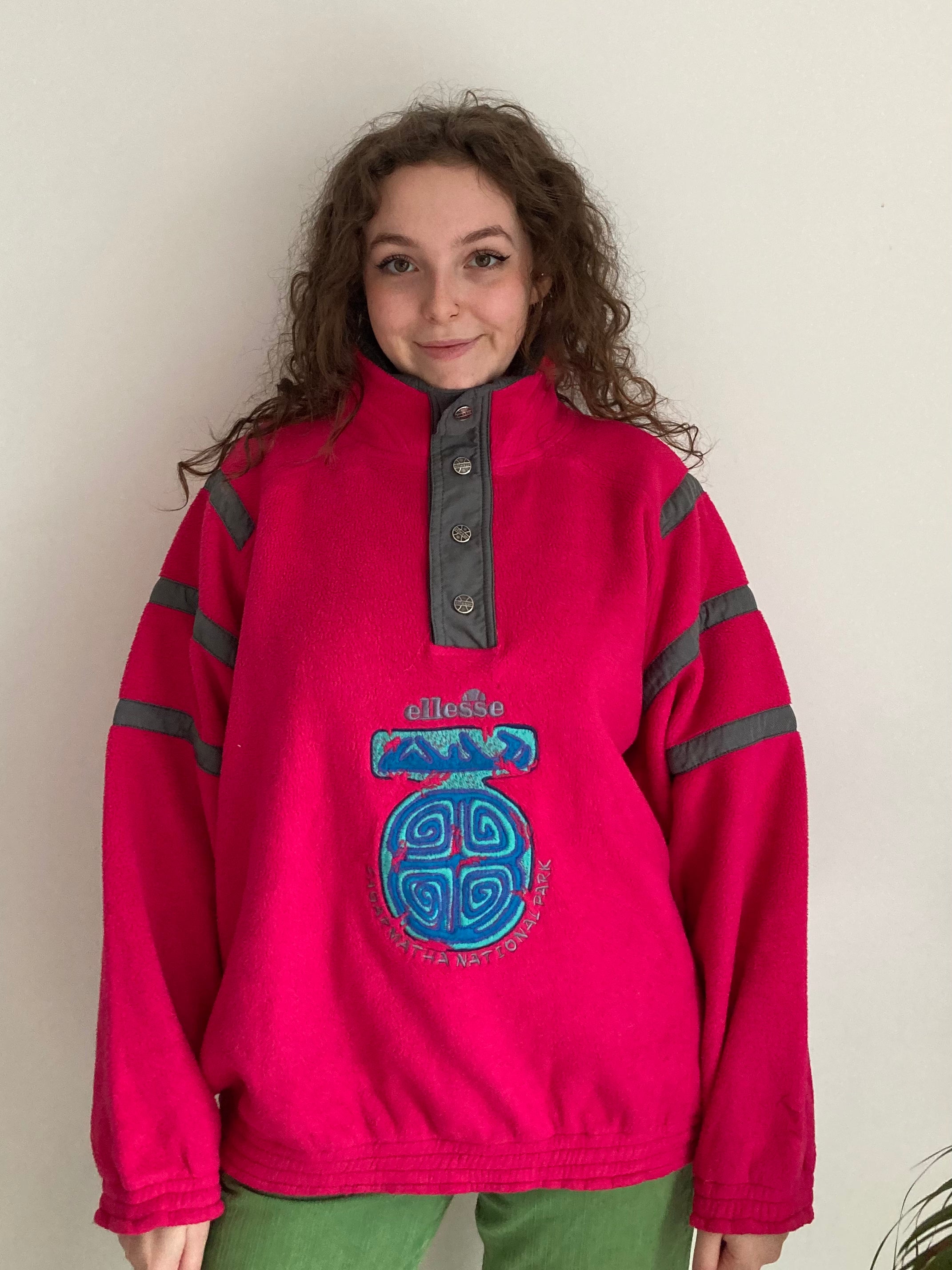 pink blue design vintage ellesse fleece