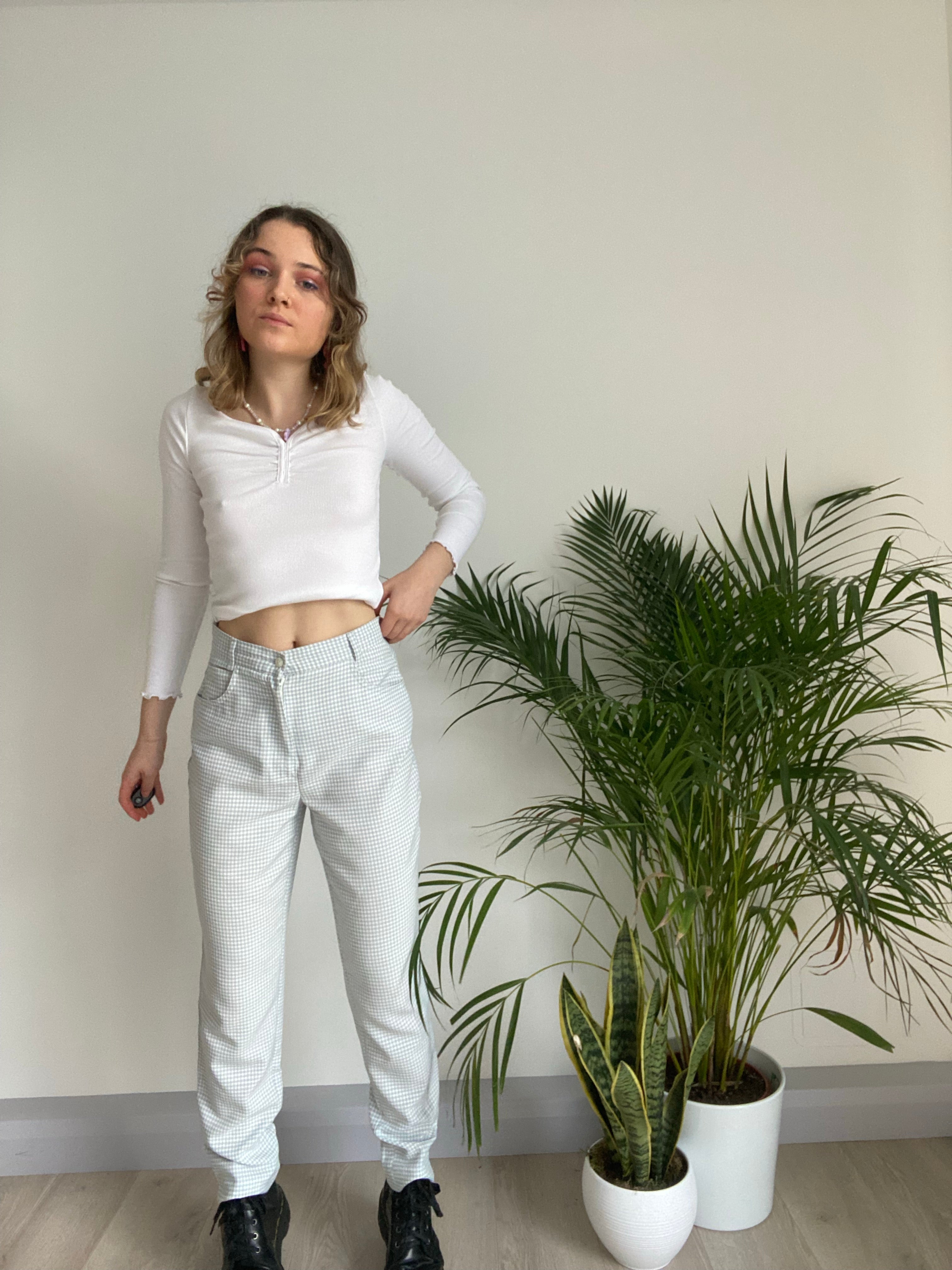 blue checkered trousers