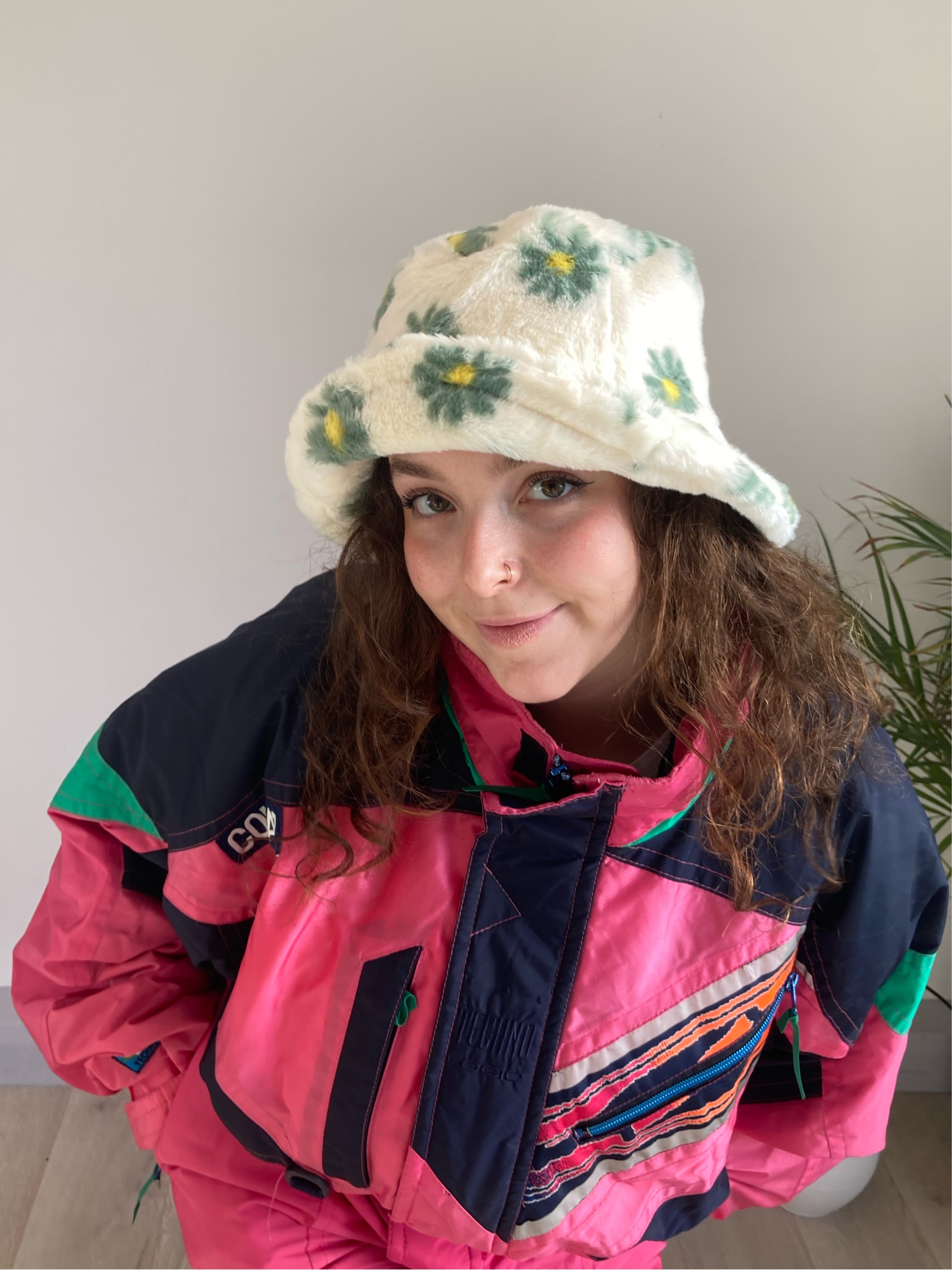 green daisy white fluffy bucket hat