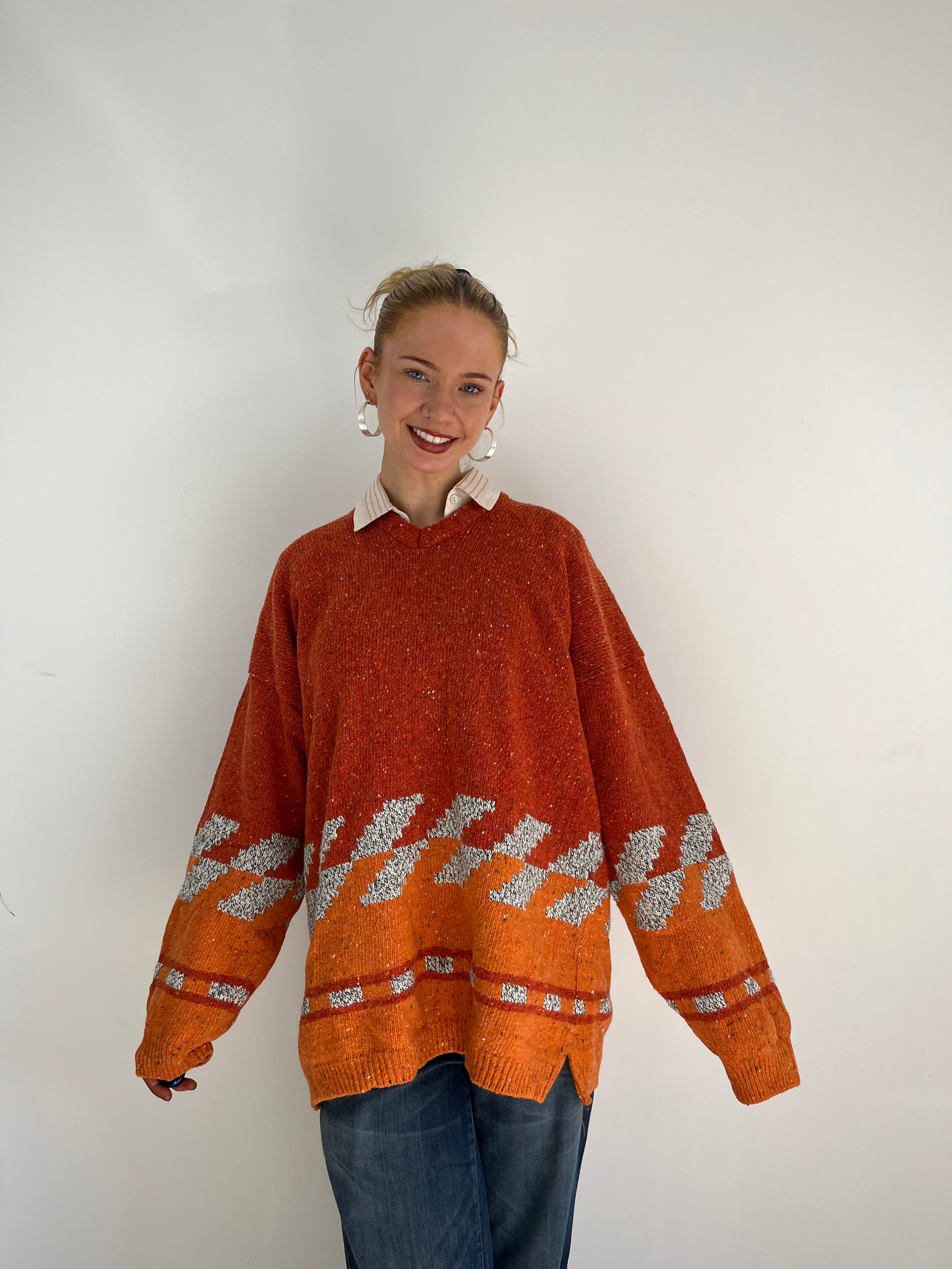 Vintage Orange V-neck Knit (XL)