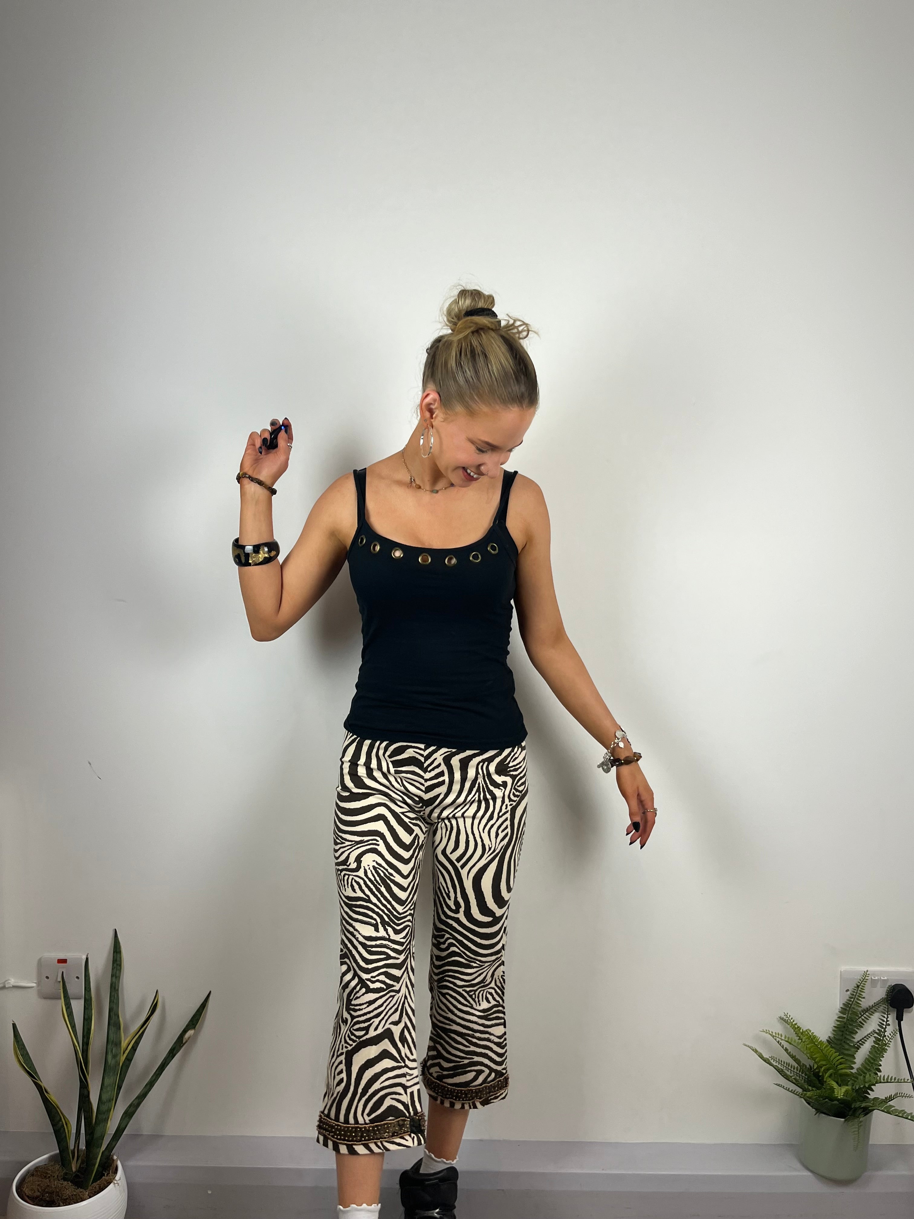 Vintage beaded Y2K zebra capri trousers