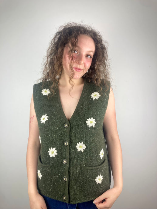 Vintage green knit sweater vest Daisy print