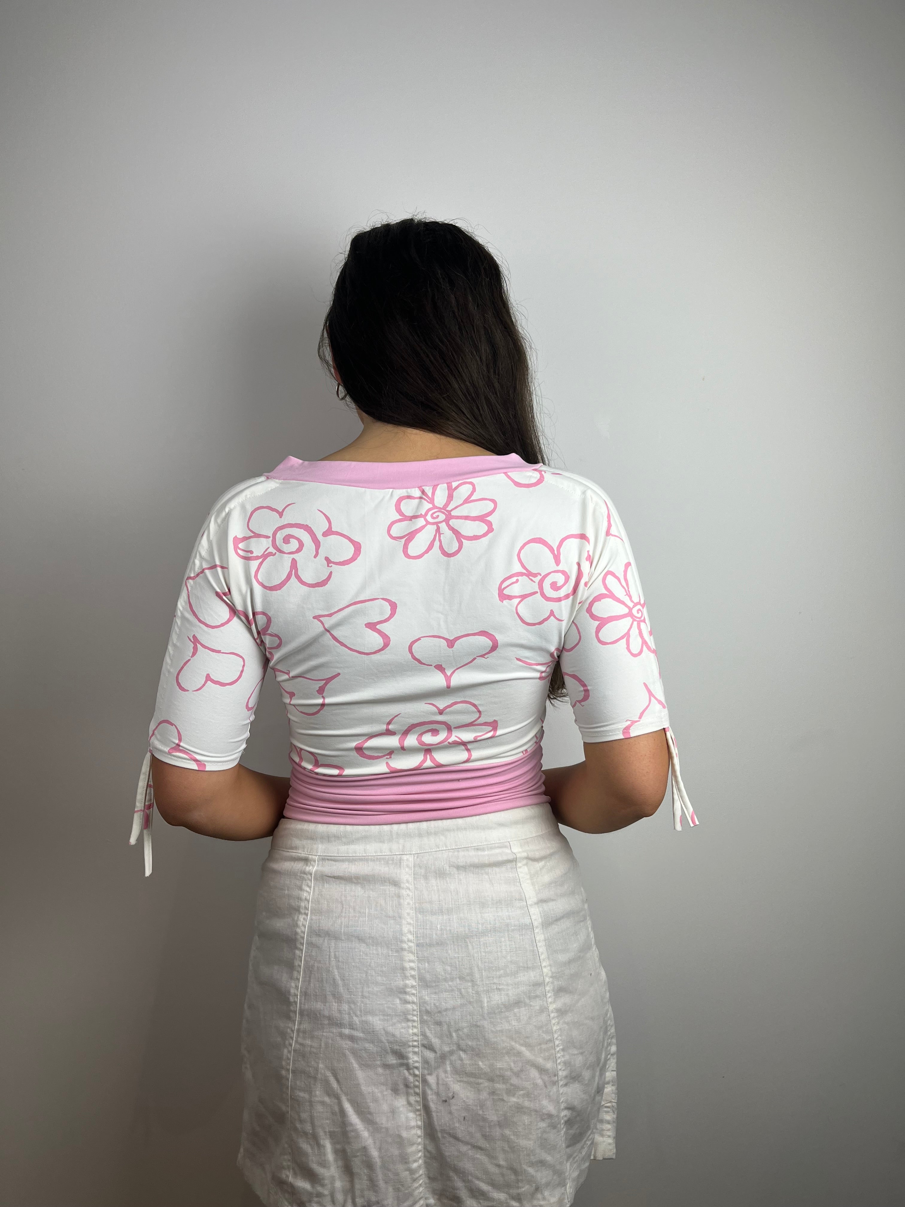 Vintage pink and white v neck flower print top