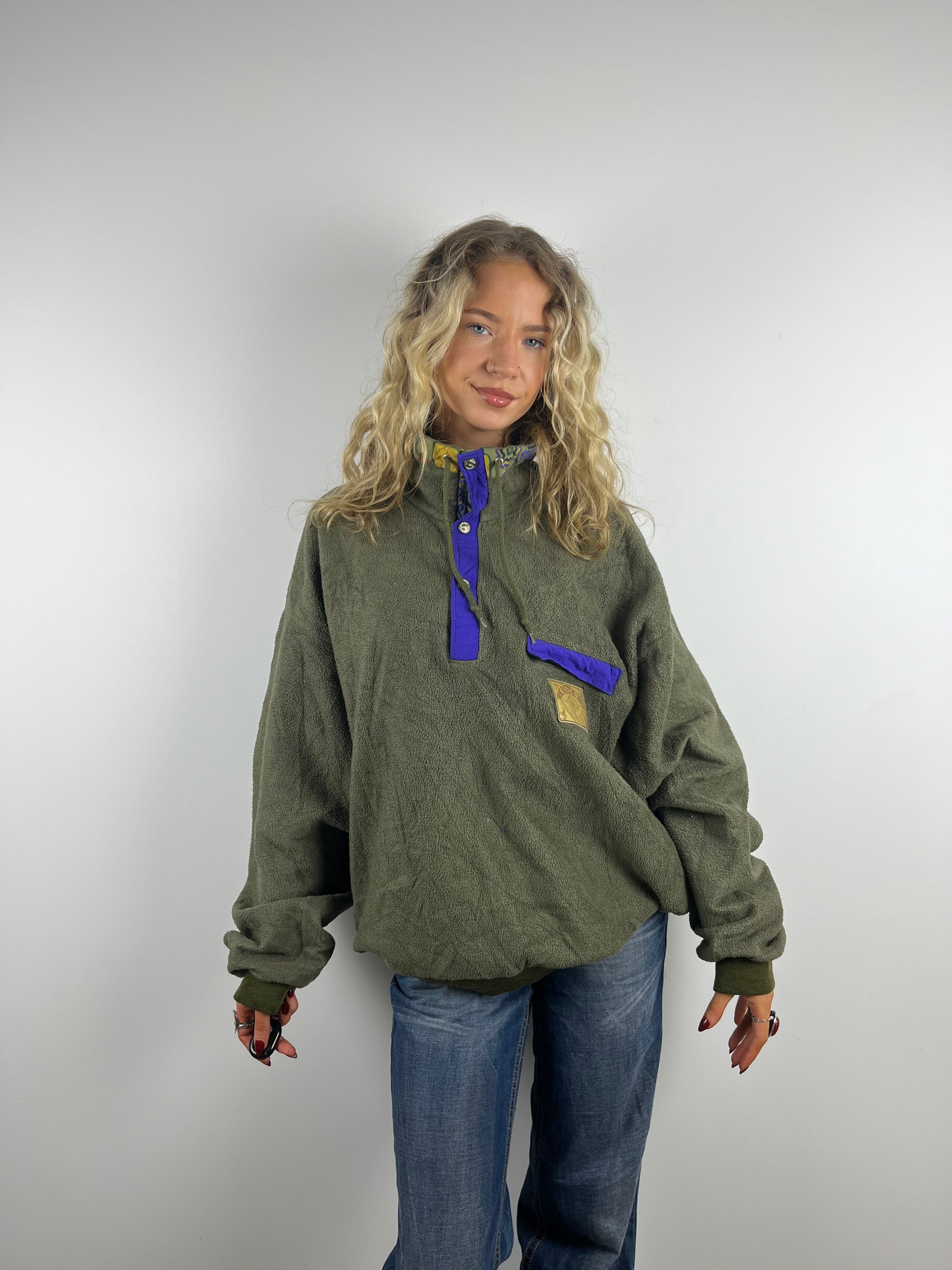 Vintage khaki green button up fleece with patterned collar 