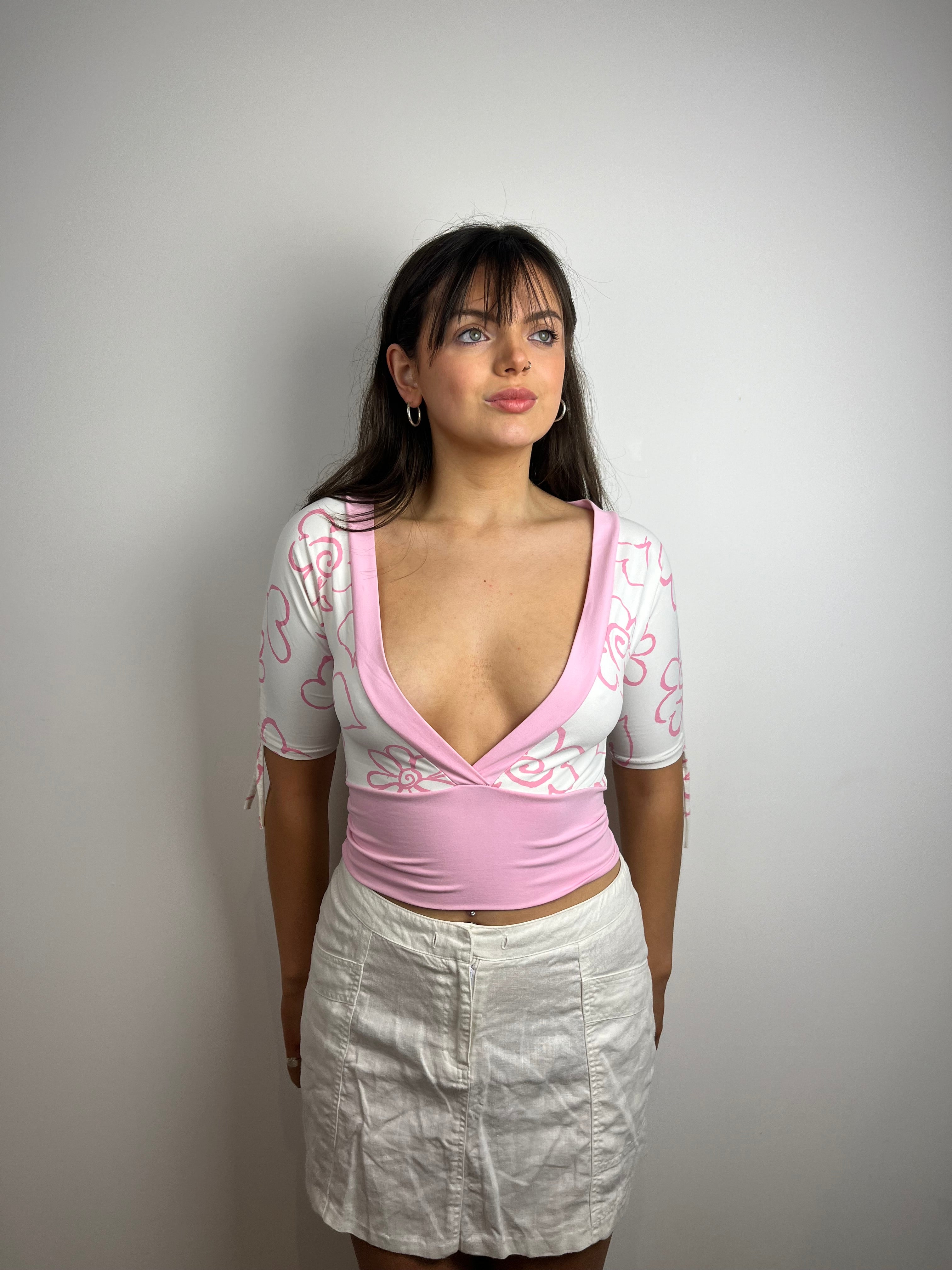 Vintage pink and white v neck flower print top