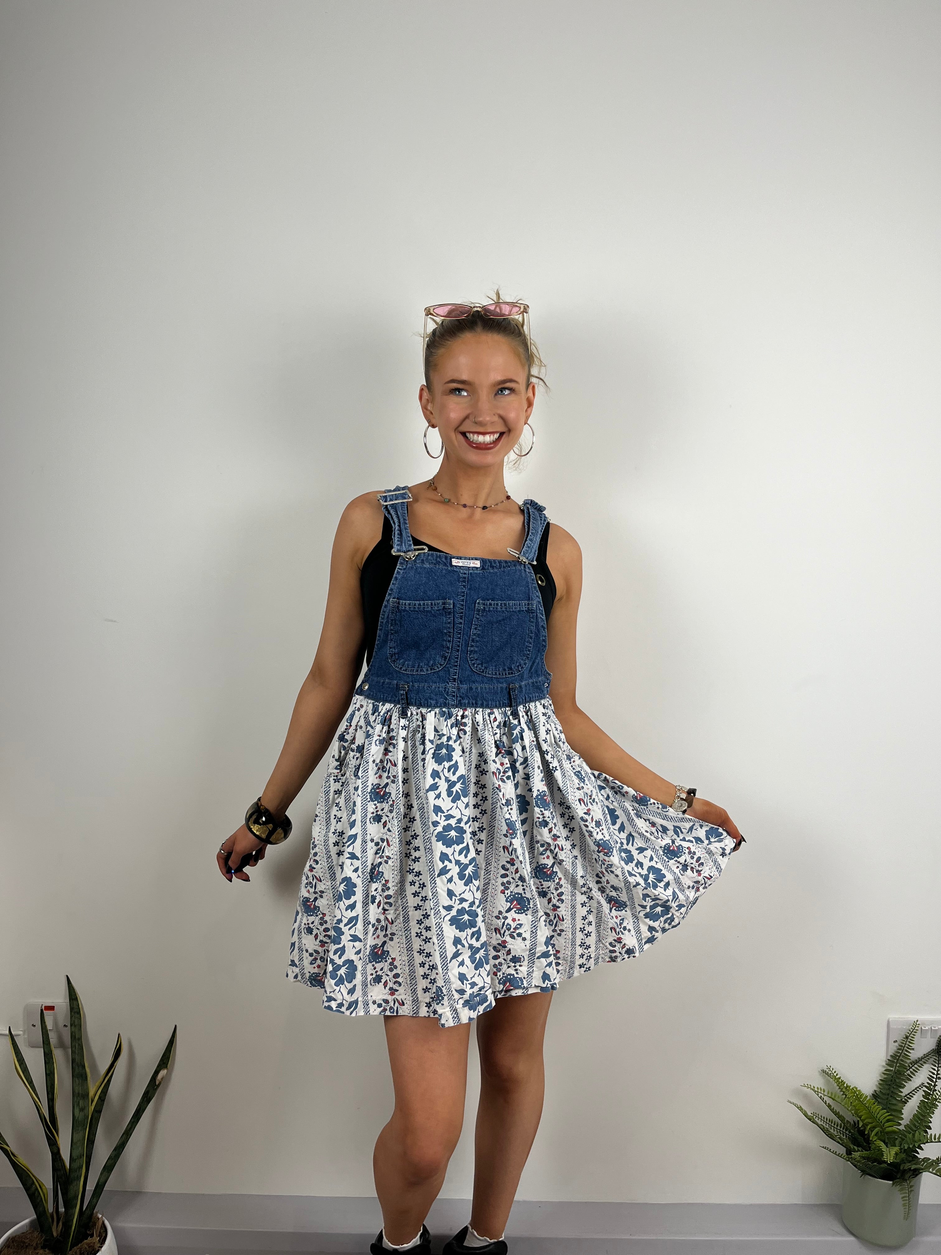 Vintage Floral Y2K Dungaree Dress (XS)