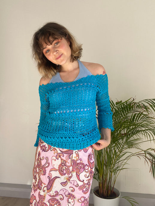 vintage blue knit top